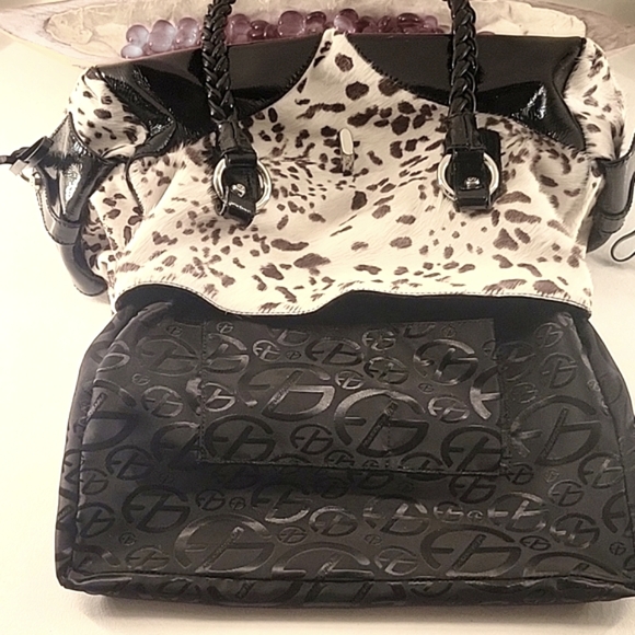 Francesco Biasia Black & White Calf Skin Handbag - Picture 9 of 9